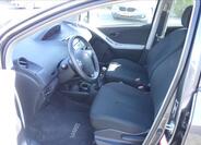 Toyota Yaris 10