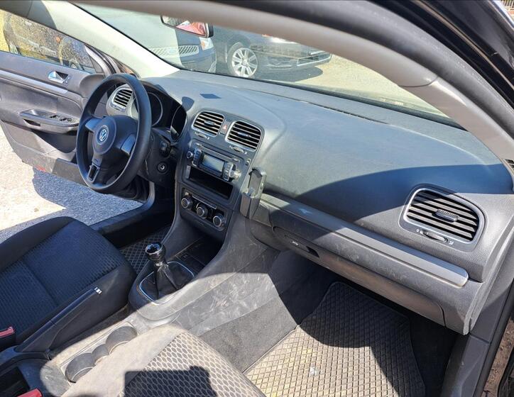 Volkswagen Golf 39