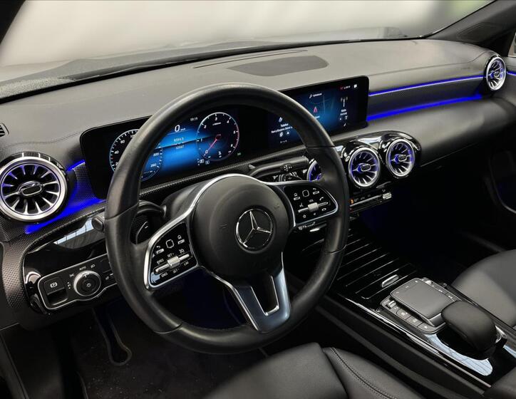 Mercedes-Benz CLA 9