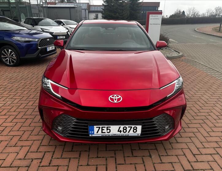 Toyota Camry 3