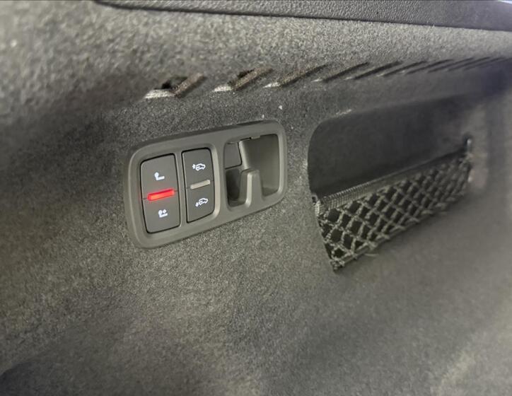 Audi Q8 34