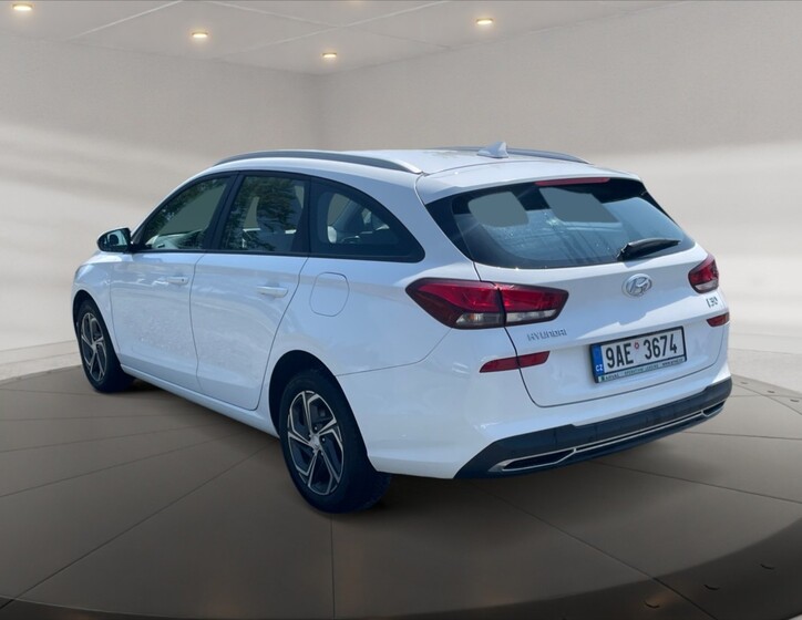 Hyundai i30 4