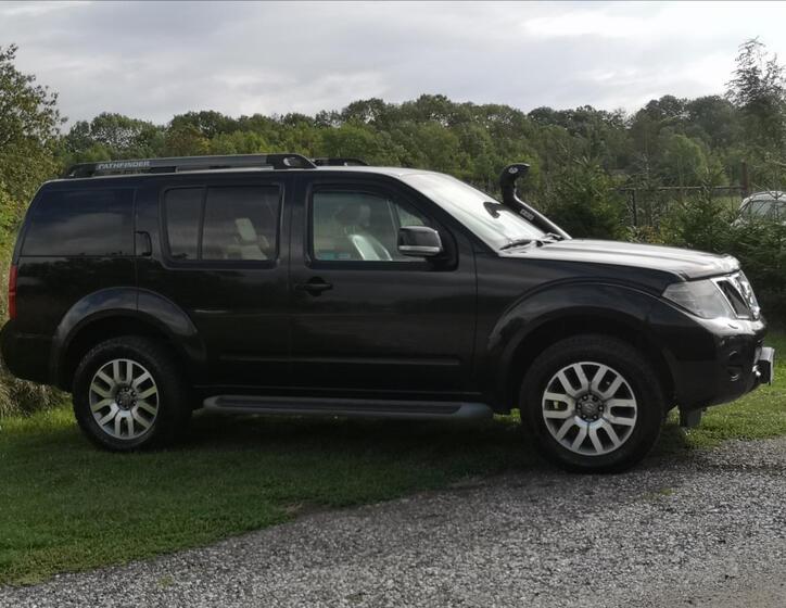 Nissan Pathfinder 40