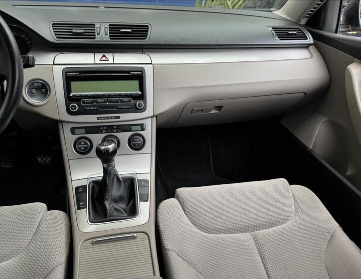 Volkswagen Passat 35