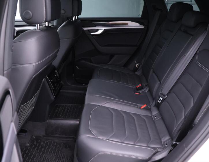 Volkswagen Touareg 18