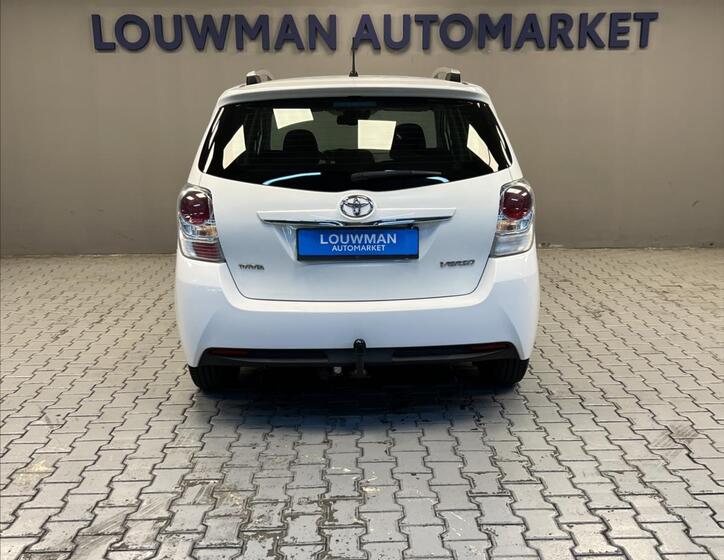 Toyota Verso 13