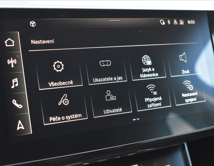Audi e-tron 43