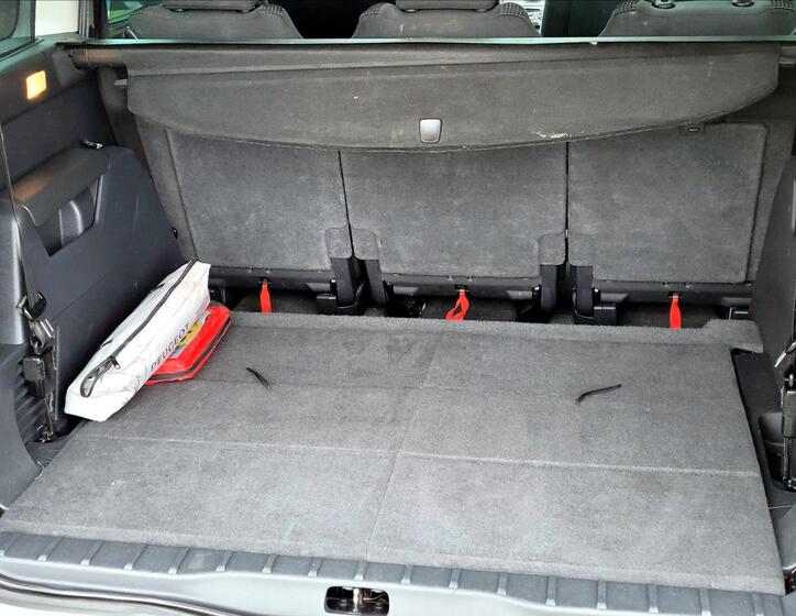 Peugeot 5008 12