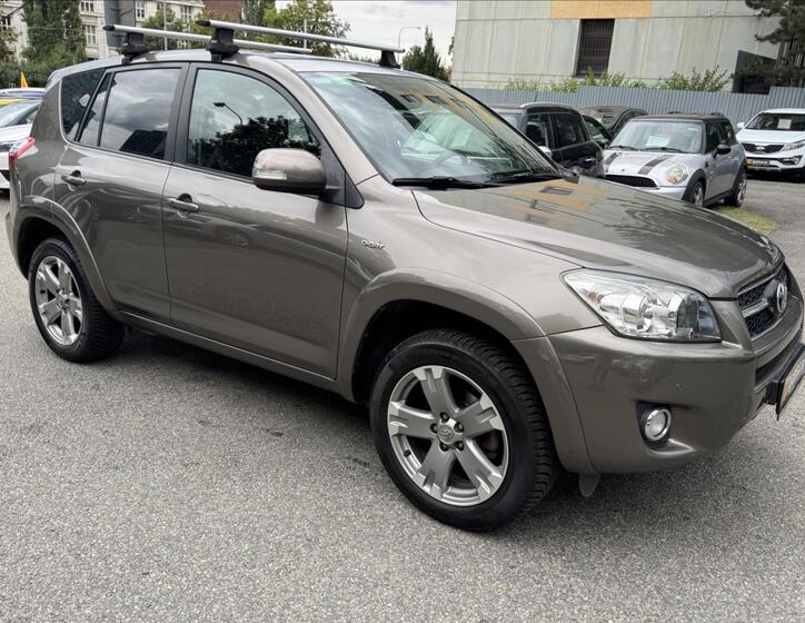 Toyota RAV4 14
