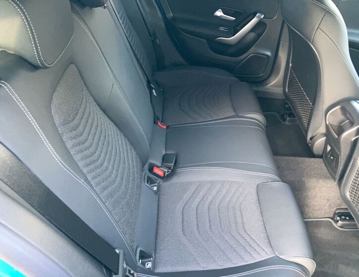 Mercedes-Benz CLA 7