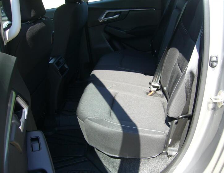 Isuzu D-Max 11