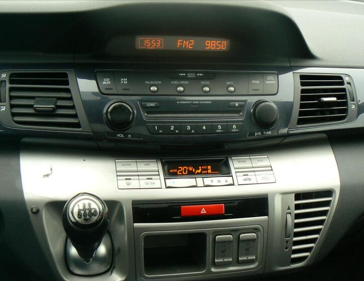 Honda FR-V 16