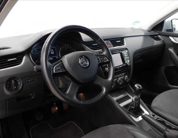 Škoda Octavia 10