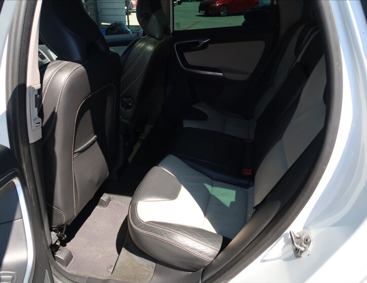 Volvo XC60 10