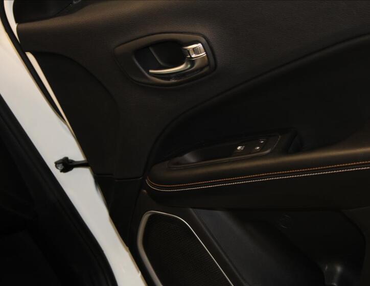 Jeep Compass 24
