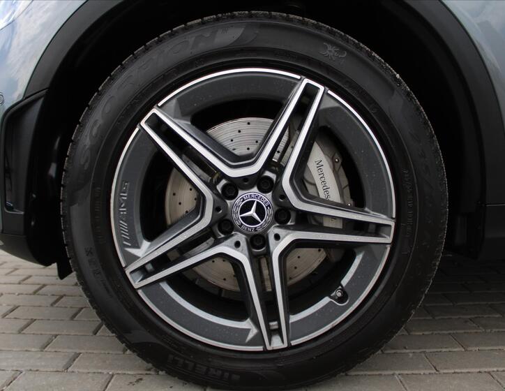 Mercedes-Benz GLC 9