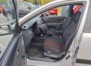 KIA Rio 10