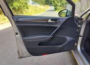 Volkswagen Golf 9