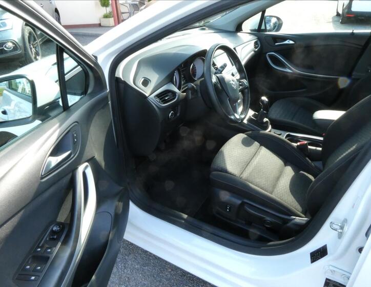 Opel Astra 17