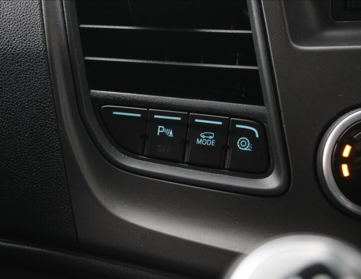 Ford Transit 9