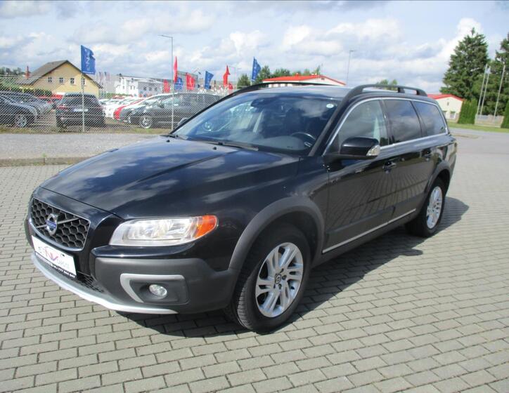 Volvo XC70 1
