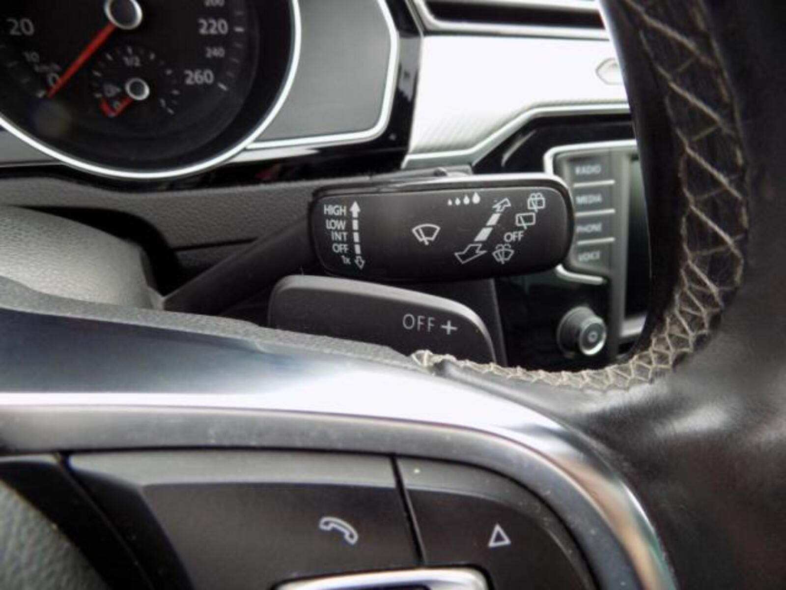 Volkswagen Passat 30