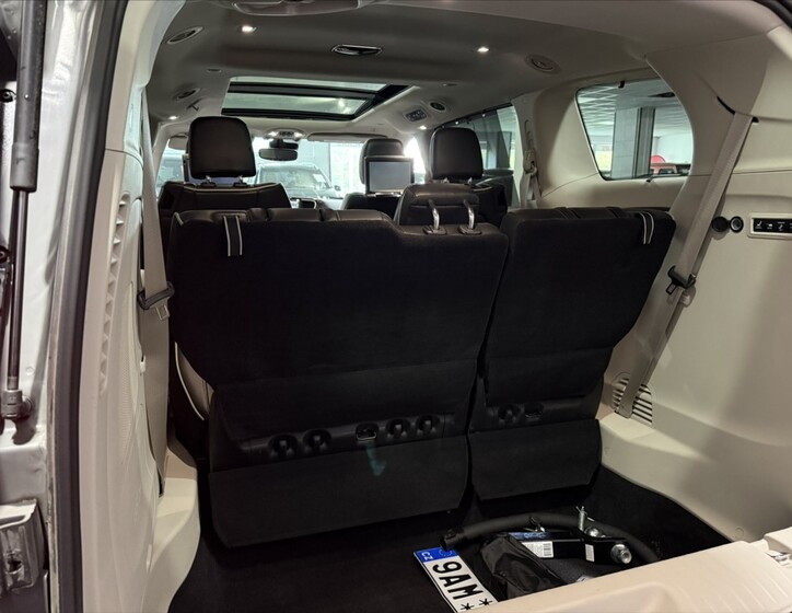 Chrysler Pacifica 28