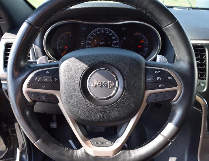 Jeep Grand Cherokee 32