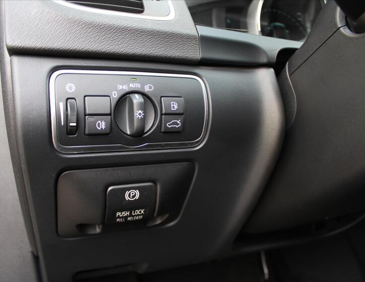Volvo V60 24