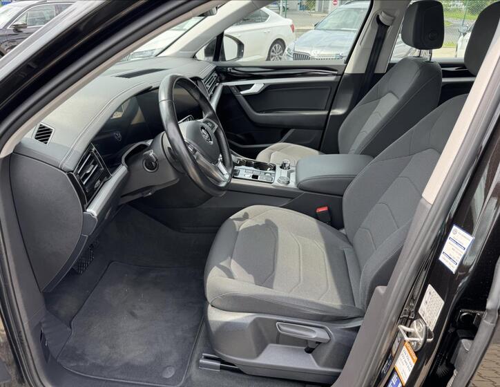 Volkswagen Touareg 9