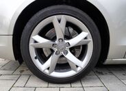 Audi A8 43
