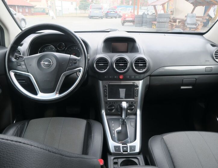 Opel Antara 9