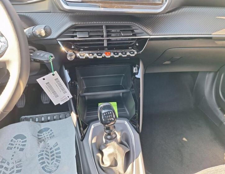 Peugeot 2008 11