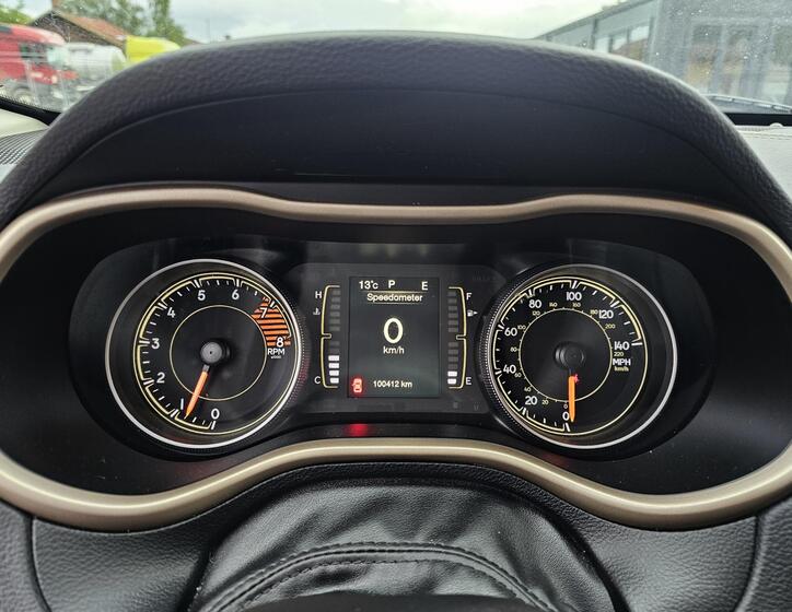 Jeep Cherokee 14
