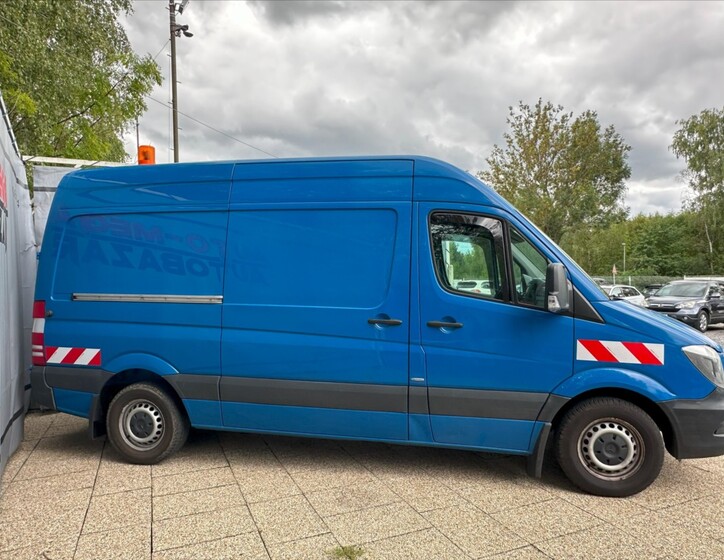 Mercedes-Benz Sprinter 4