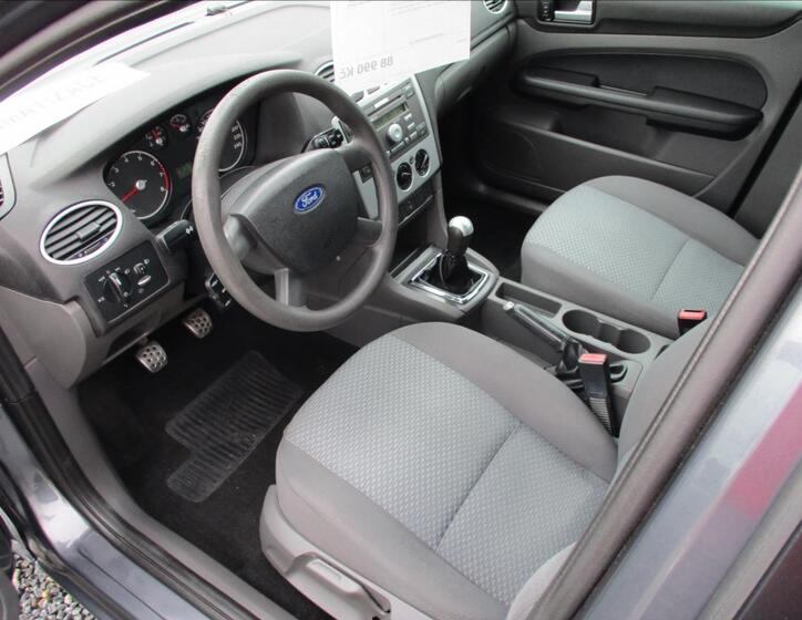 Ford Focus 10