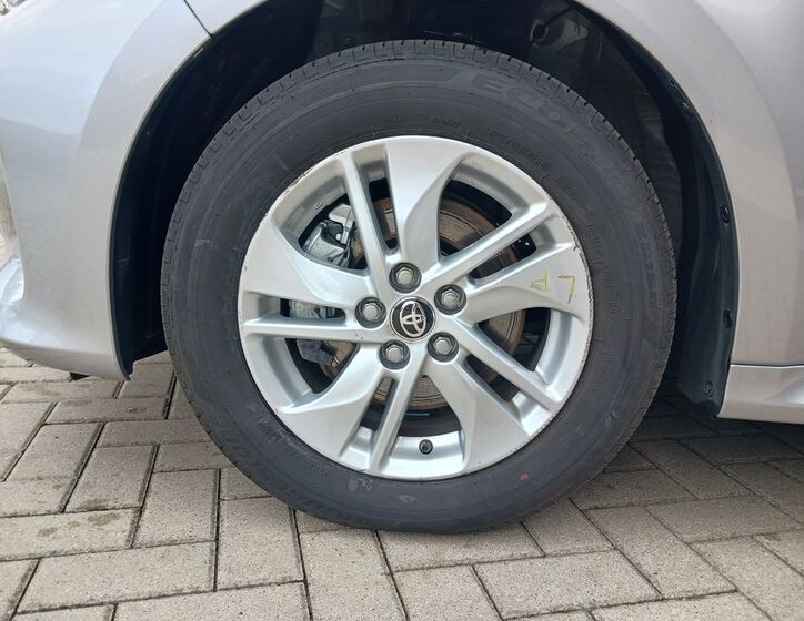 Toyota Yaris 25