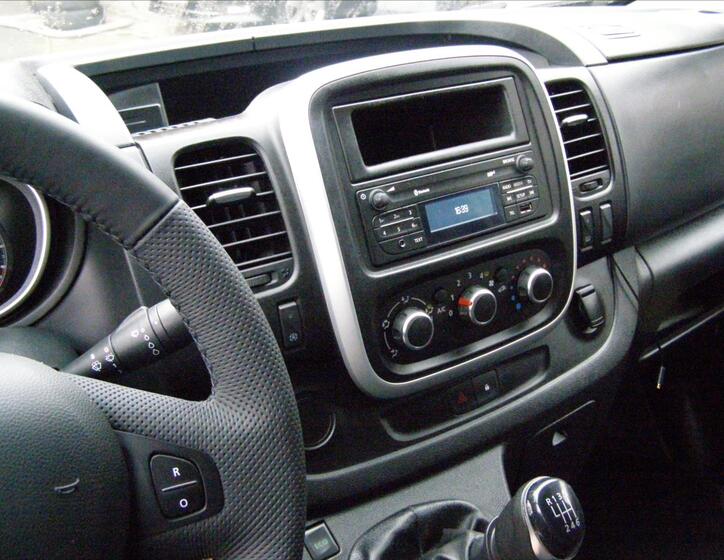 Opel Vivaro 16