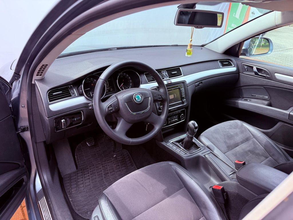 Škoda Superb