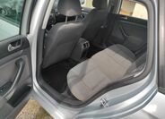 Volkswagen Golf 17