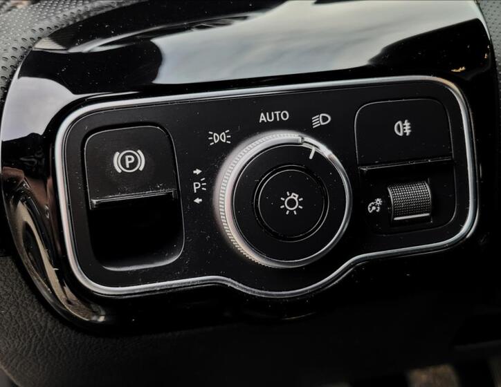 Mercedes-Benz CLA 39