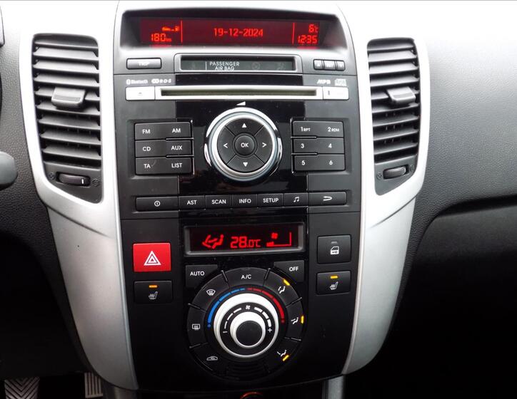 KIA Venga 13