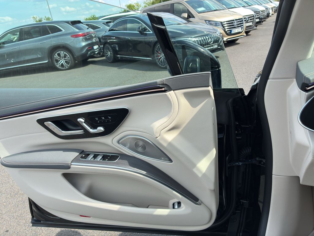 Mercedes-Benz EQS