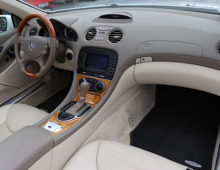 Mercedes-Benz SL 25