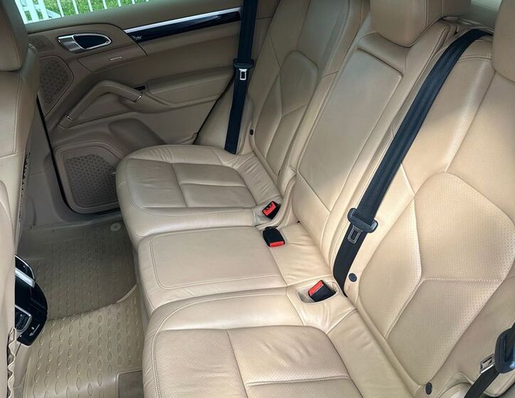 Porsche Cayenne 10