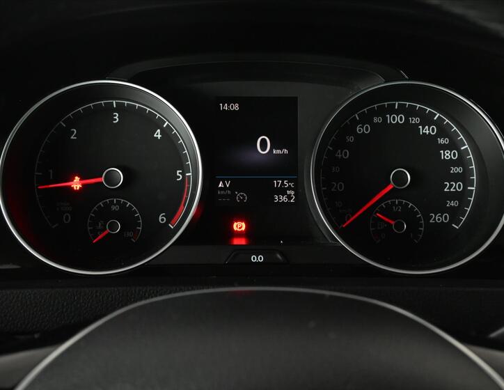 Volkswagen Golf 13