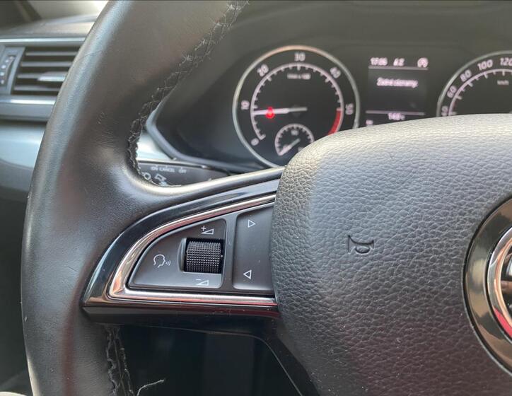 Škoda Superb 28