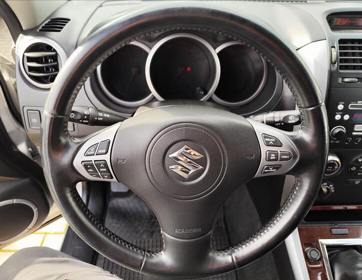 Suzuki Grand Vitara 13