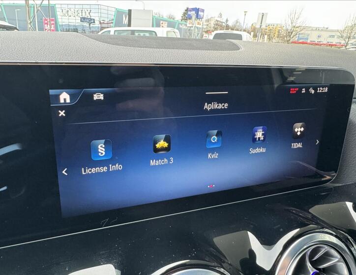 Mercedes-Benz GLA 11