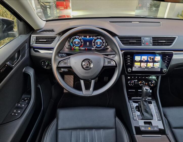 Škoda Superb 12
